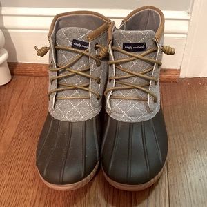 Duck boots